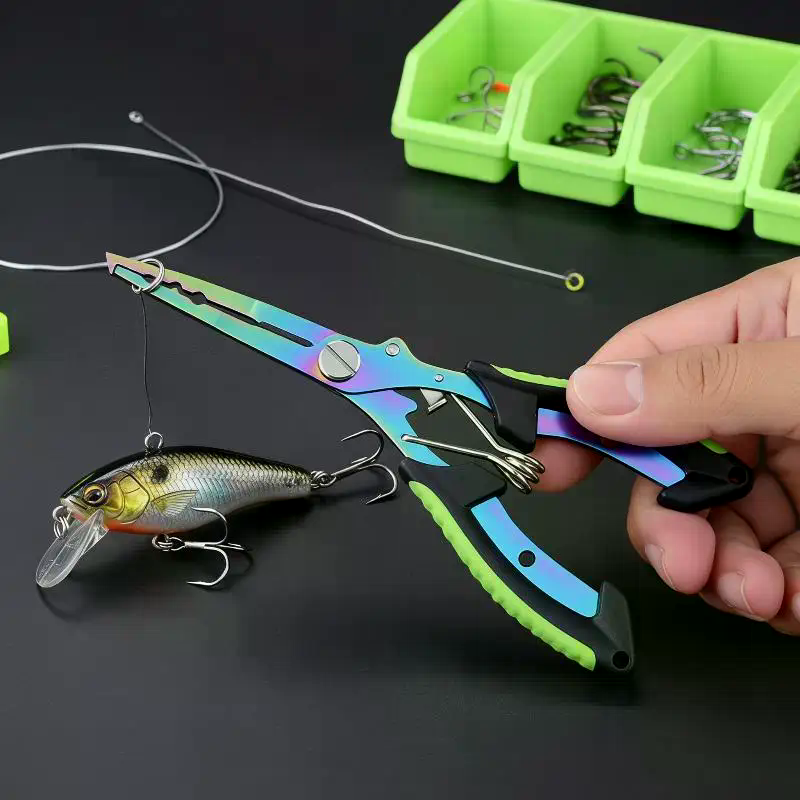 Fishing Pliers Colored Titaniu - Freshwater Line のレビューと価格
