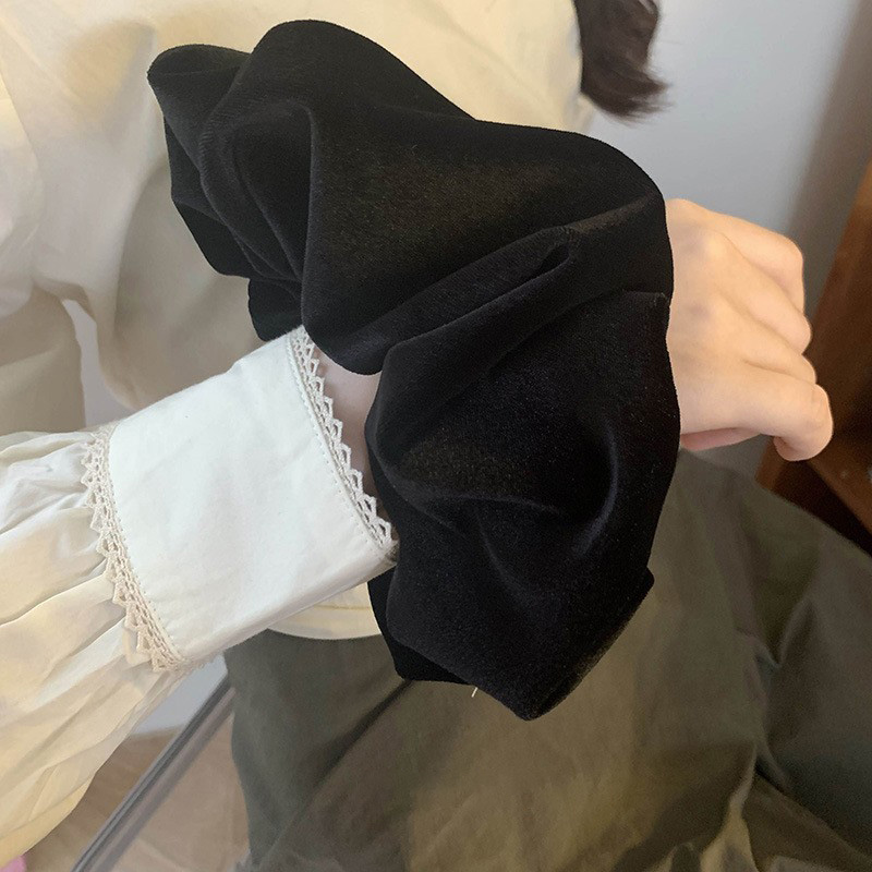 Oversize Black Velvet Scrunchi - Freshwater Line のレビューと価格